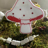 Stickdatei - 6 Pilze mit Gesicht (ITH und Doodle) - Sewando