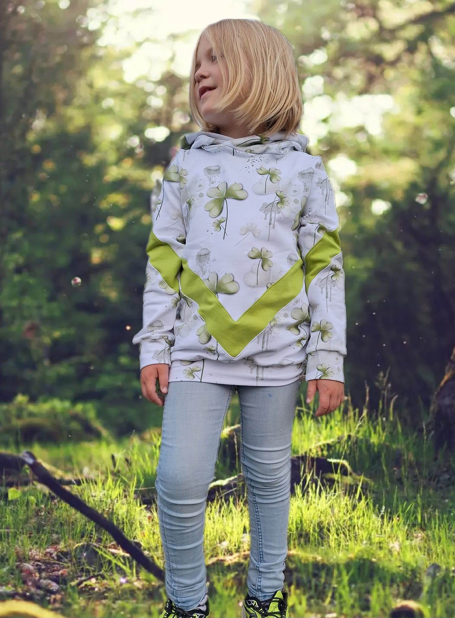 Schnittmuster *Big Funnel Hoodie & Hoodiekleid* Gr. 62-176 - Sewando