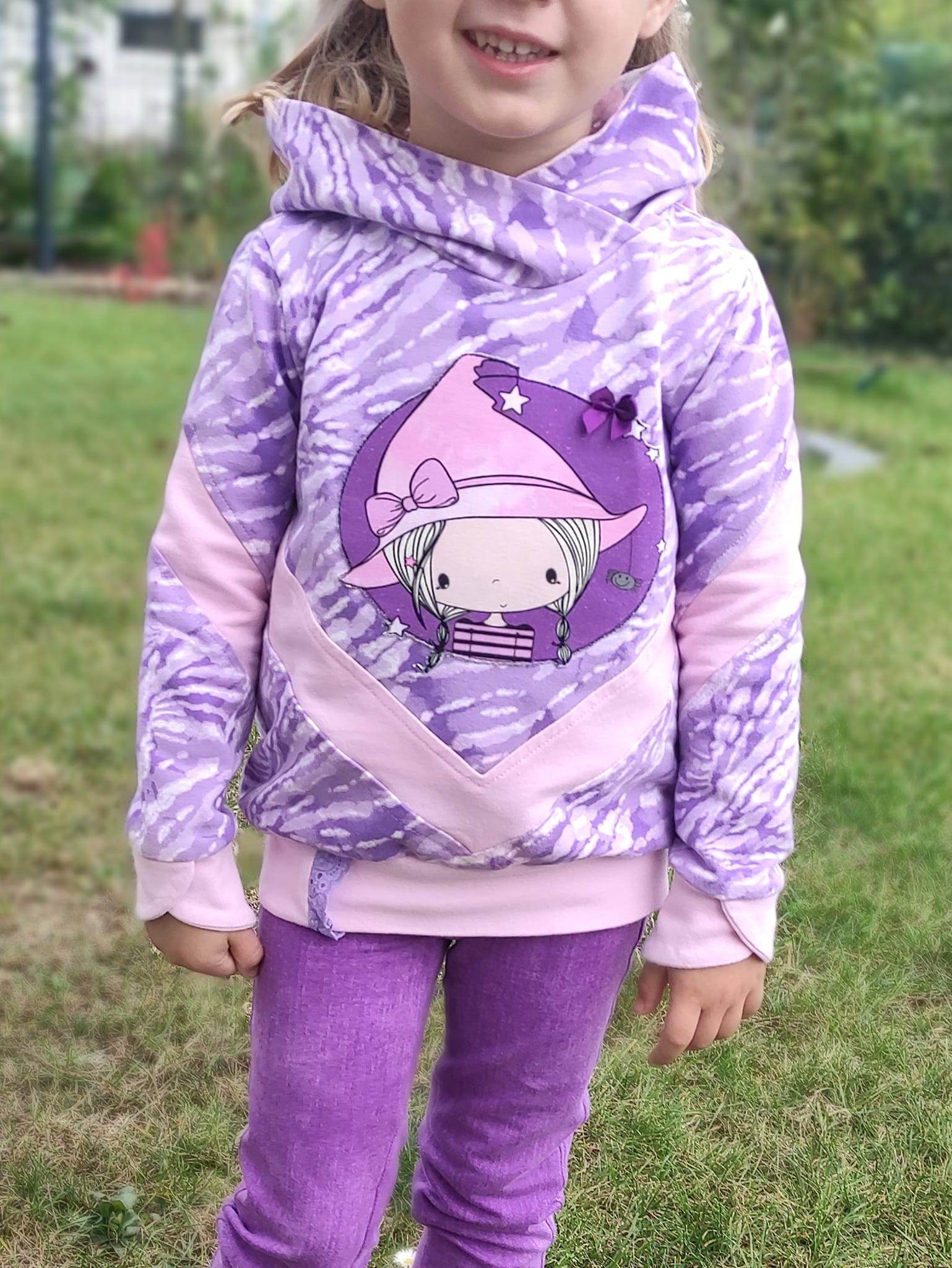 Schnittmuster *Big Funnel Hoodie & Hoodiekleid* Gr. 62-176 - Sewando