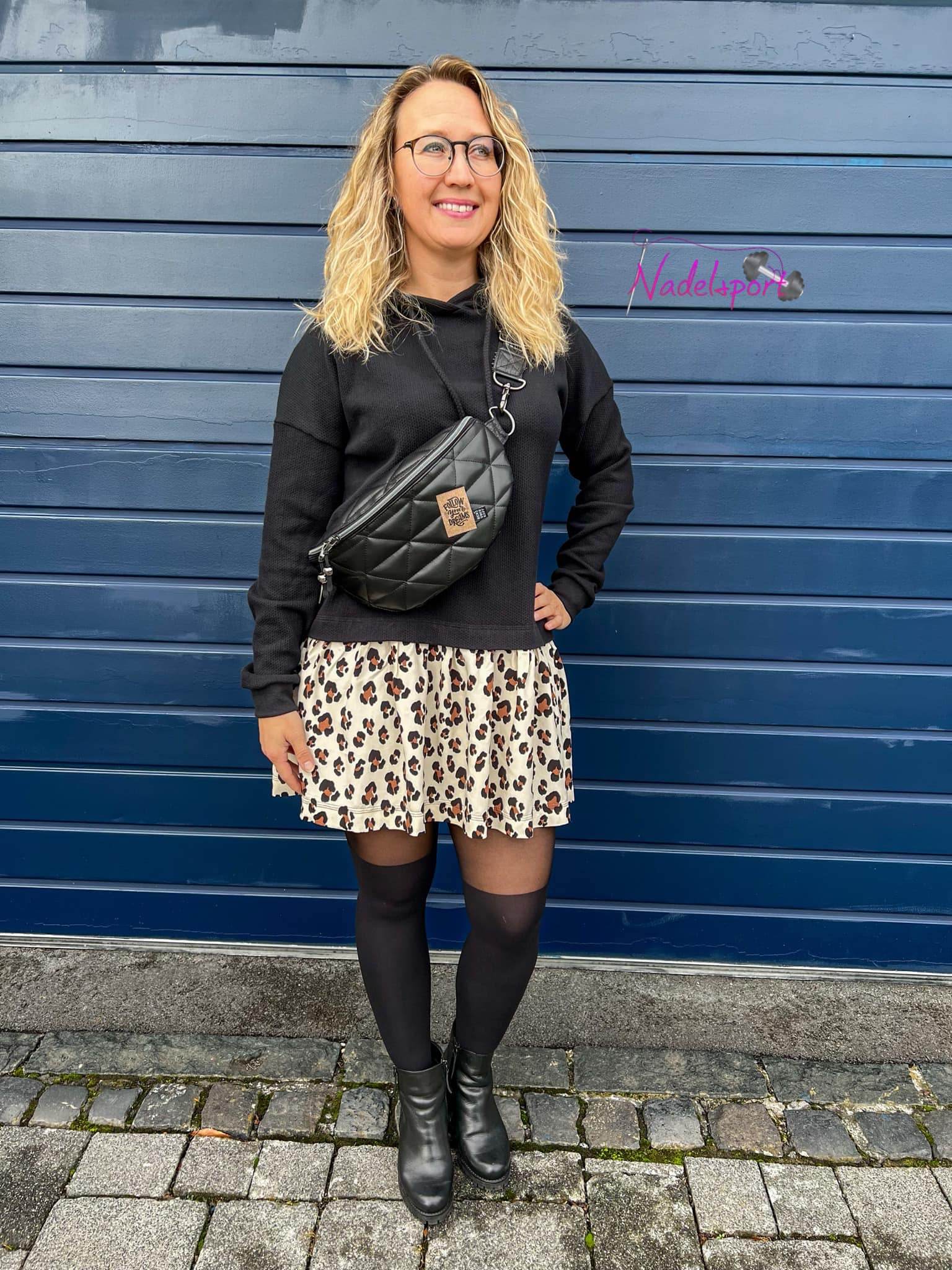 Schnittmuster Hoodie/Kleid/Rock GREDING Gr. 34-56 : - Sewando