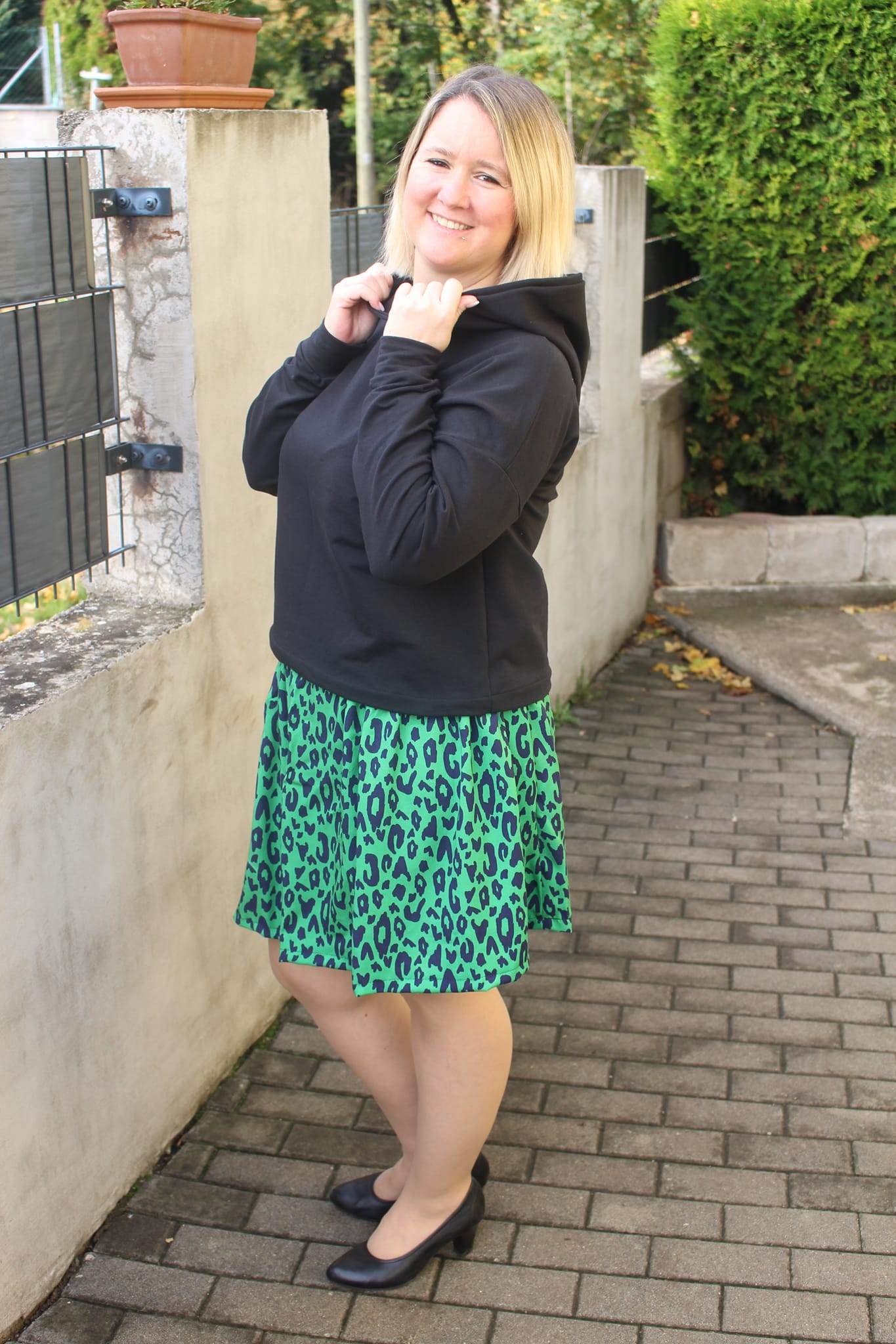 Schnittmuster Hoodie/Kleid/Rock GREDING Gr. 34-56 : - Sewando