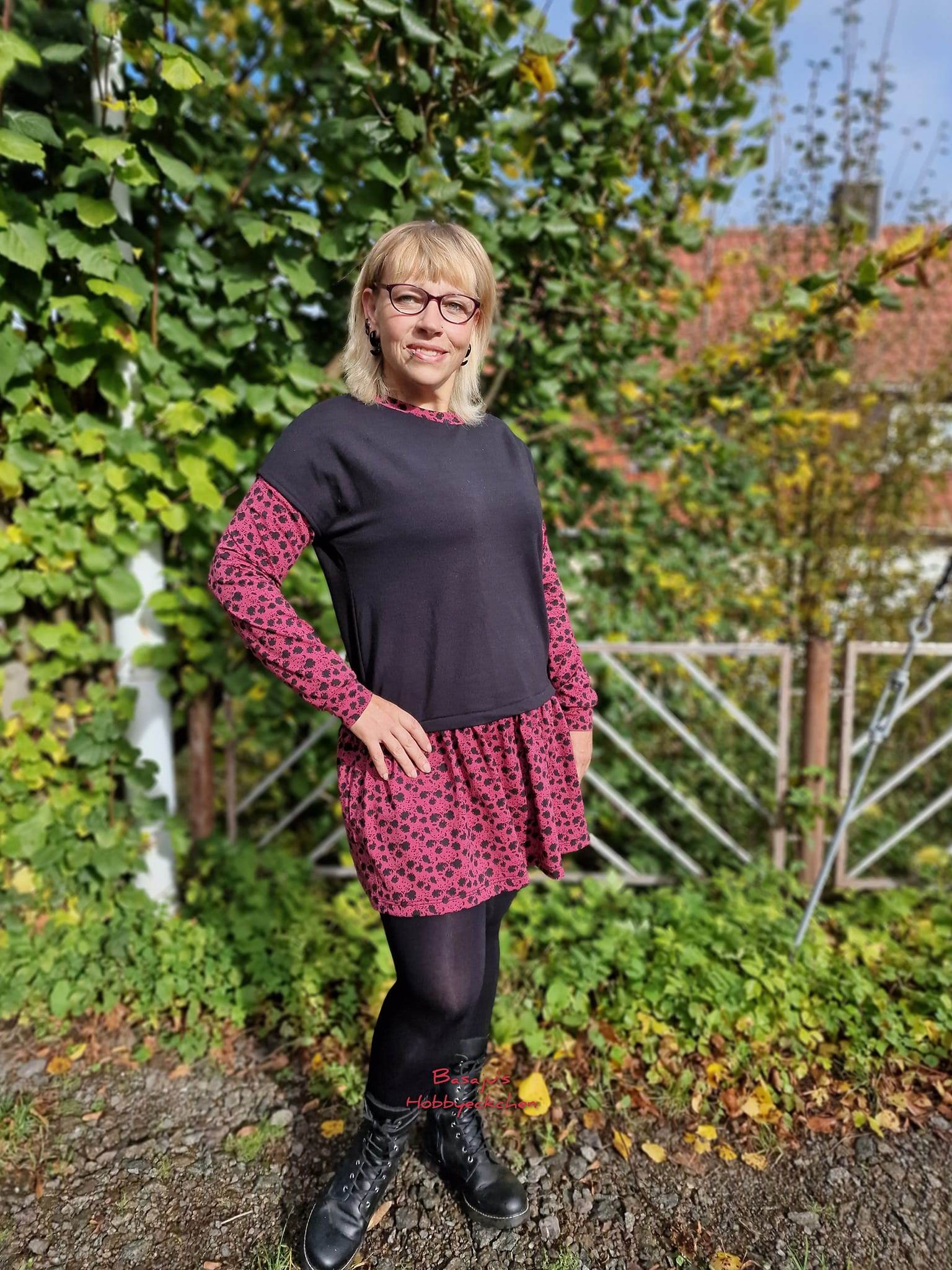 Schnittmuster Hoodie/Kleid/Rock GREDING Gr. 34-56 : - Sewando