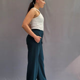 Schnittmuster mit Ebenen, elegante Hose, Bügelfalten, Paspeltaschen, Gr. 34 -50 - Sewando