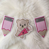 Stickdatei Teddy mit Schultüte und Bunstift, Wimpel Winpelkette Set 26109