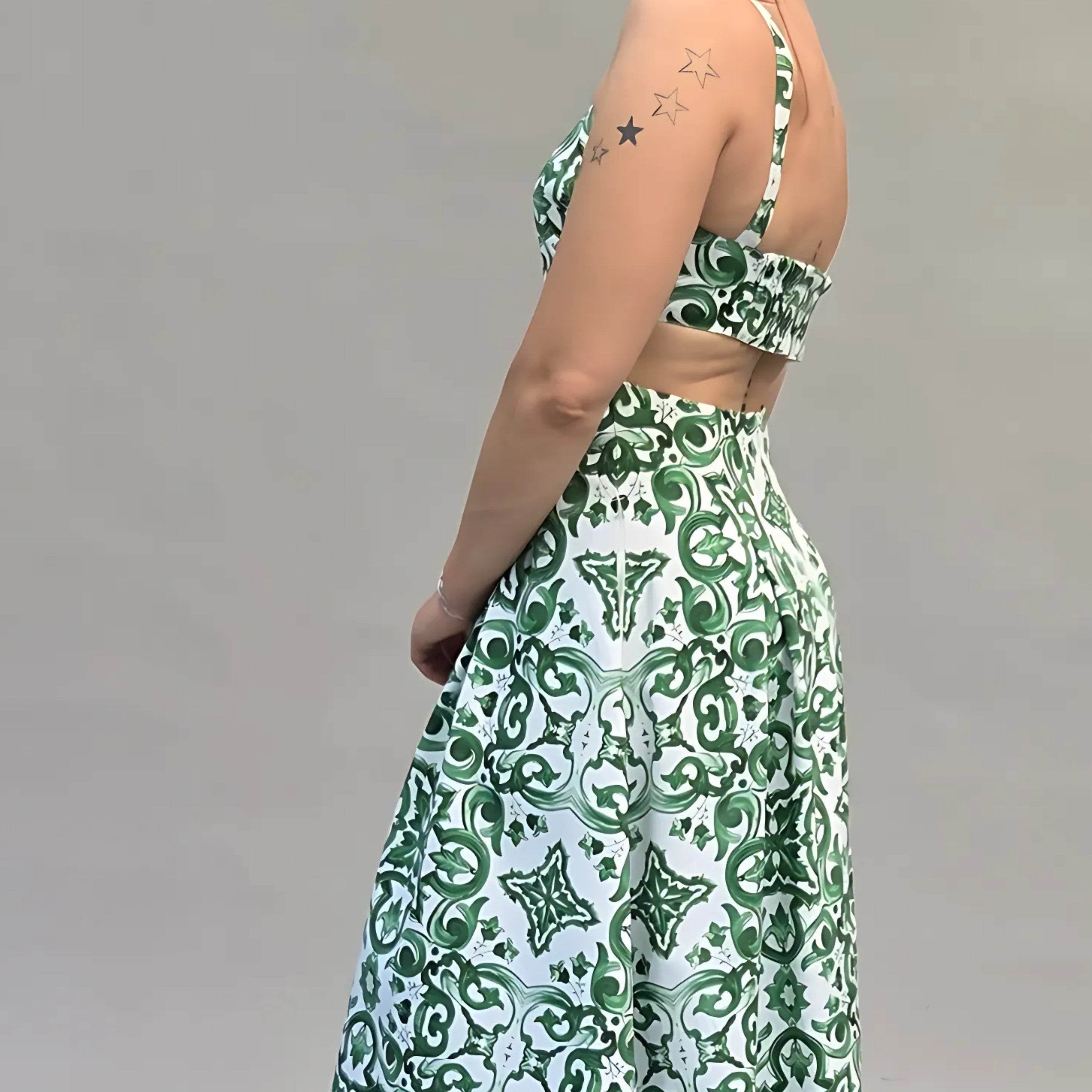 Sommerkleid mit Tunnelzug und Kellerfalten, luftiges Damenkleid mit Taschen, Trägern und gesmoktem Rücken - Sewando