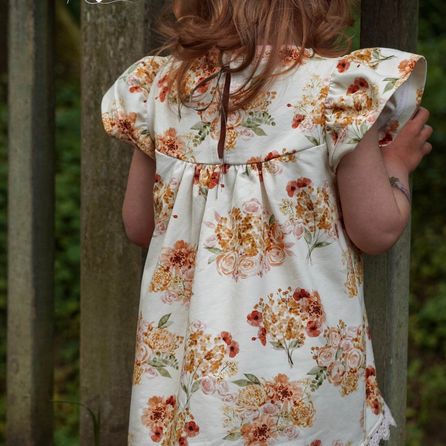 Schnittmuster Shirt / Kleid Vanessas Schlitzohr Gr. 80-140 - Sewando