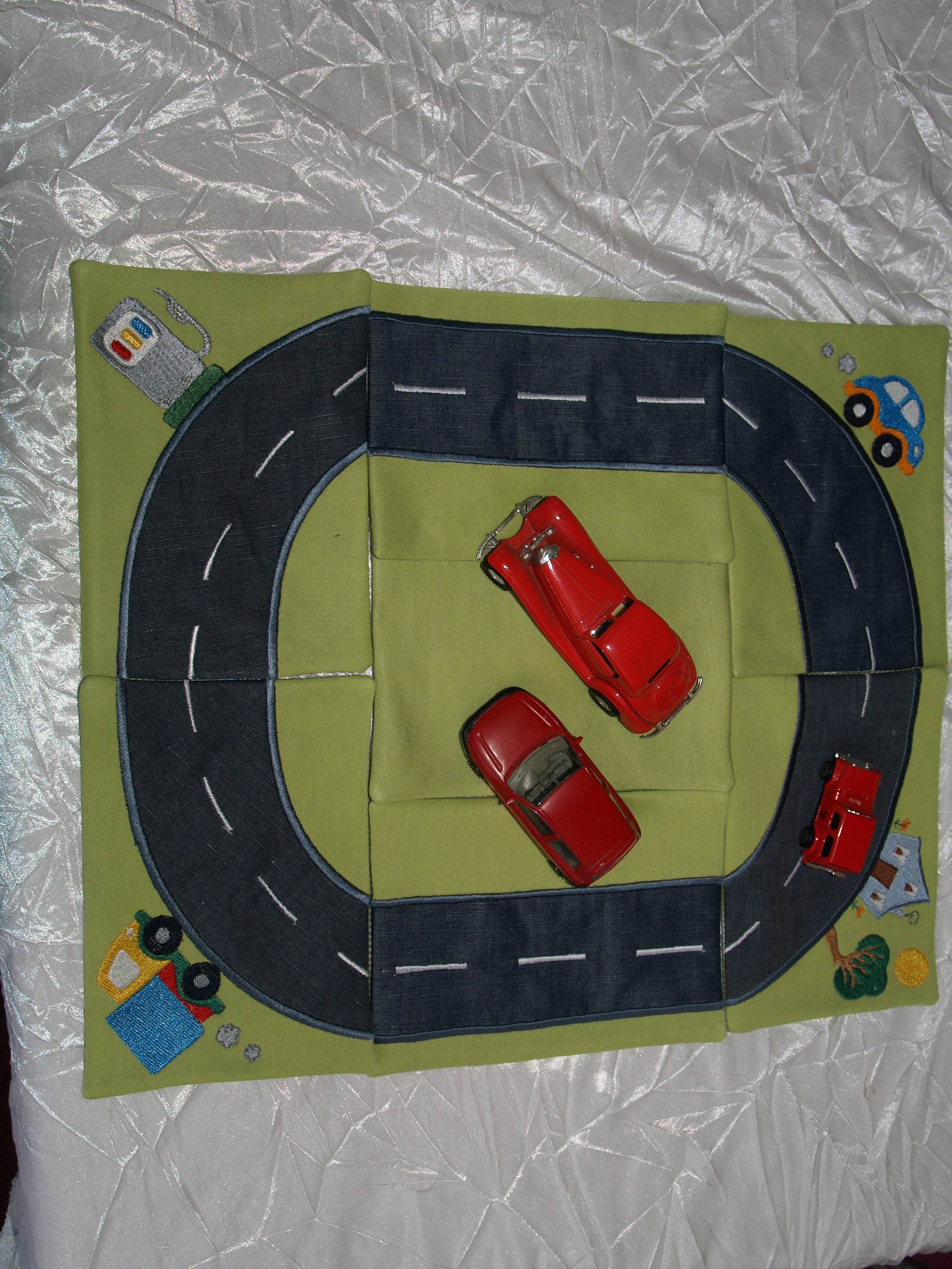 Stickdatei Auto Rennbahn /Spielteppich Set 262 - Sewando