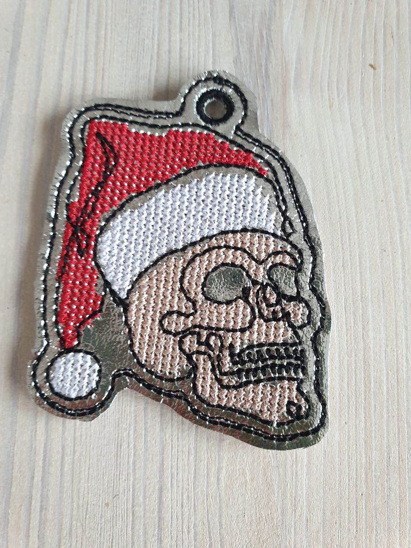Stickdatei - Anhänger Skull / Totenkopf - Sewando