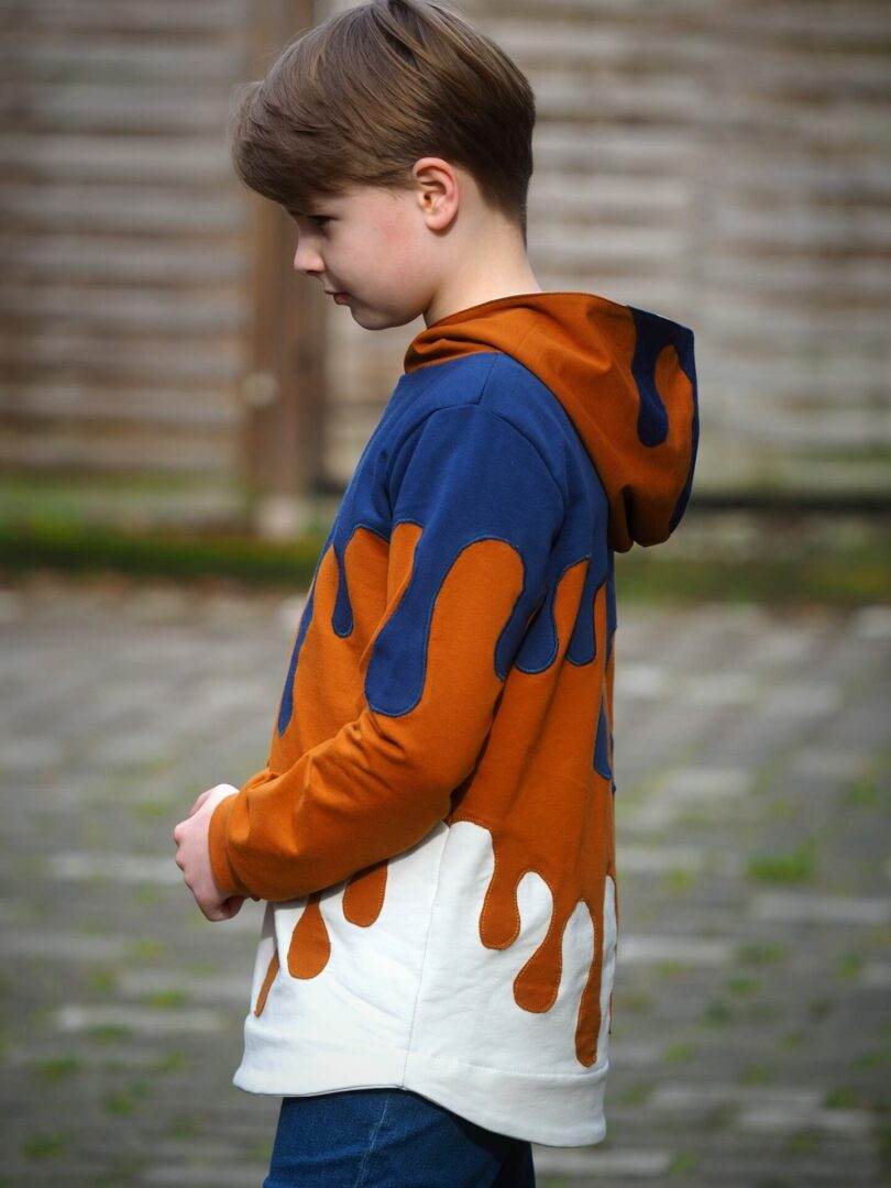 PASST GARANTIE SPLASH Sweater/ Hoodie Gr. 110-140 mit 2 Kapuzen & Halsbündchen - DIN A0 für Beamer geeignet - Sewando