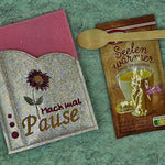 Stickdatei Mach mal Pause - Hüllen für Pudding / Badesalz / Gutscheine & Co. - Sewando