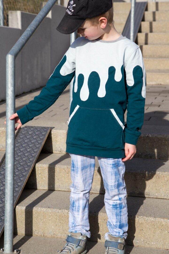 PASST GARANTIE SPLASH Sweater/ Hoodie Gr. 74-104 mit 2 Kapuzen & Halsbündchen - DIN A0 für Beamer geeignet - Sewando
