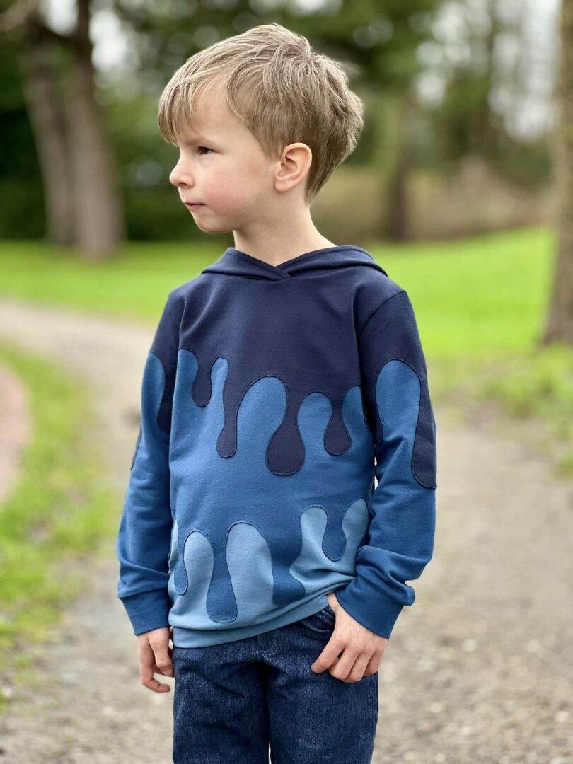 PASST GARANTIE SPLASH Sweater/ Hoodie Gr. 110-140 mit 2 Kapuzen & Halsbündchen - DIN A0 für Beamer geeignet - Sewando