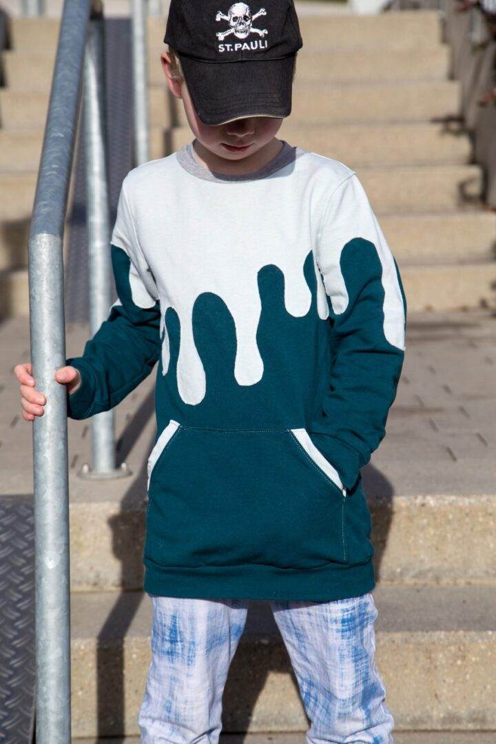 PASST GARANTIE SPLASH Sweater/ Hoodie Gr. 74-104 mit 2 Kapuzen & Halsbündchen - DIN A0 für Beamer geeignet - Sewando