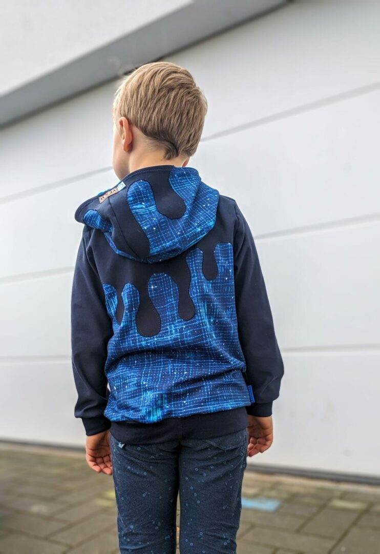 PASST GARANTIE SPLASH Sweater/ Hoodie Gr. 74-104 mit 2 Kapuzen & Halsbündchen - DIN A0 für Beamer geeignet - Sewando
