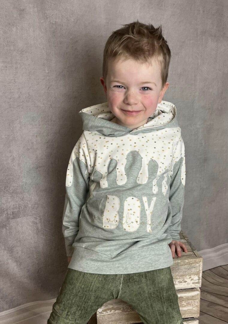 PASST GARANTIE SPLASH Sweater/ Hoodie Gr. 110-140 mit 2 Kapuzen & Halsbündchen - DIN A0 für Beamer geeignet - Sewando