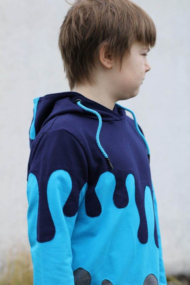 PASST GARANTIE SPLASH Sweater/ Hoodie Gr. 110-140 mit 2 Kapuzen & Halsbündchen - DIN A0 für Beamer geeignet - Sewando
