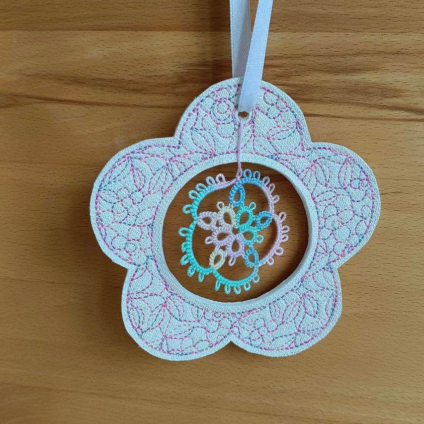Stickdatei - ITH Blume für Ostereier u.ä. - Sewando