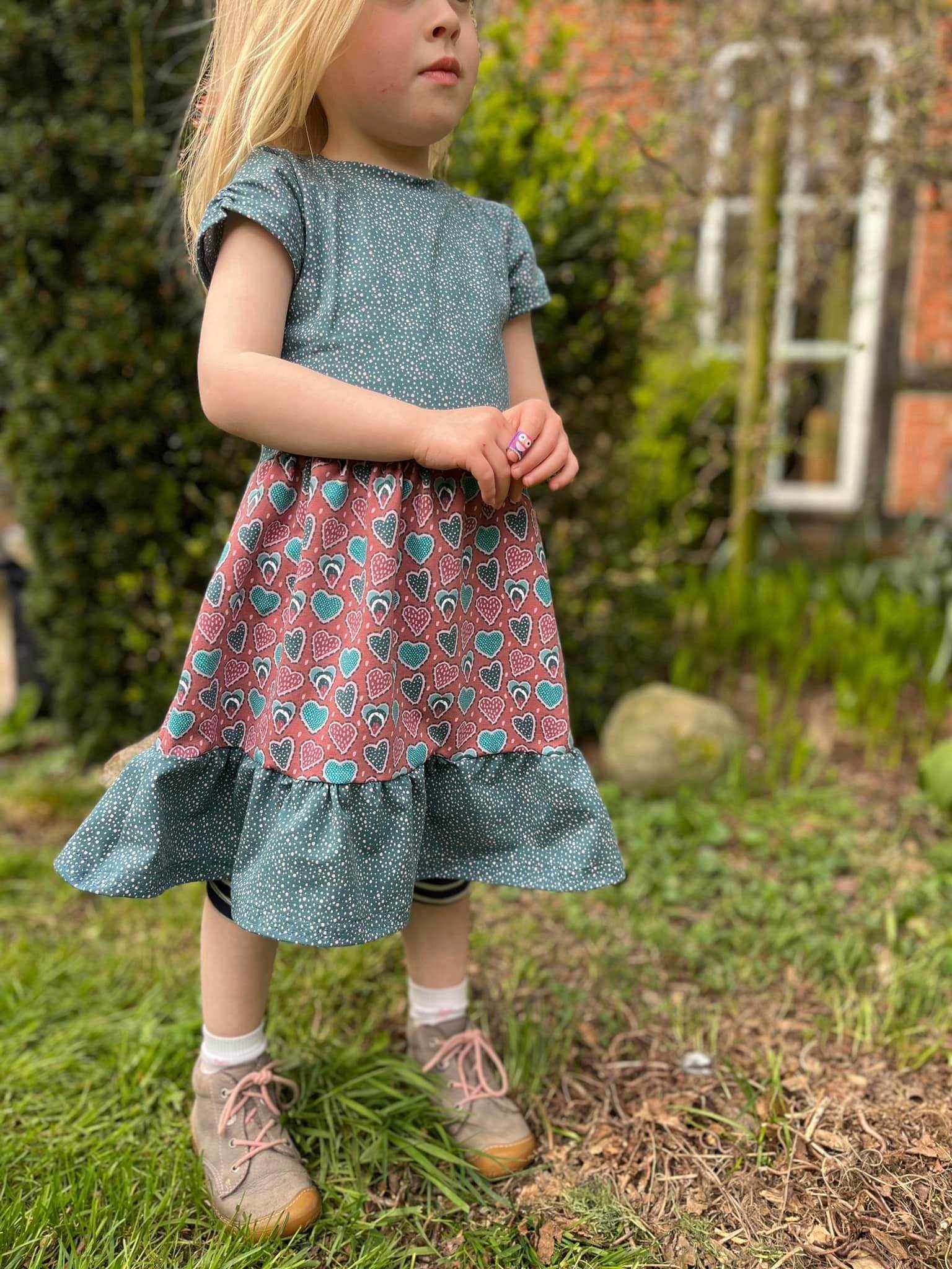 Schnittmuster Kleid Romance Größe 74 – 158 - Sewando