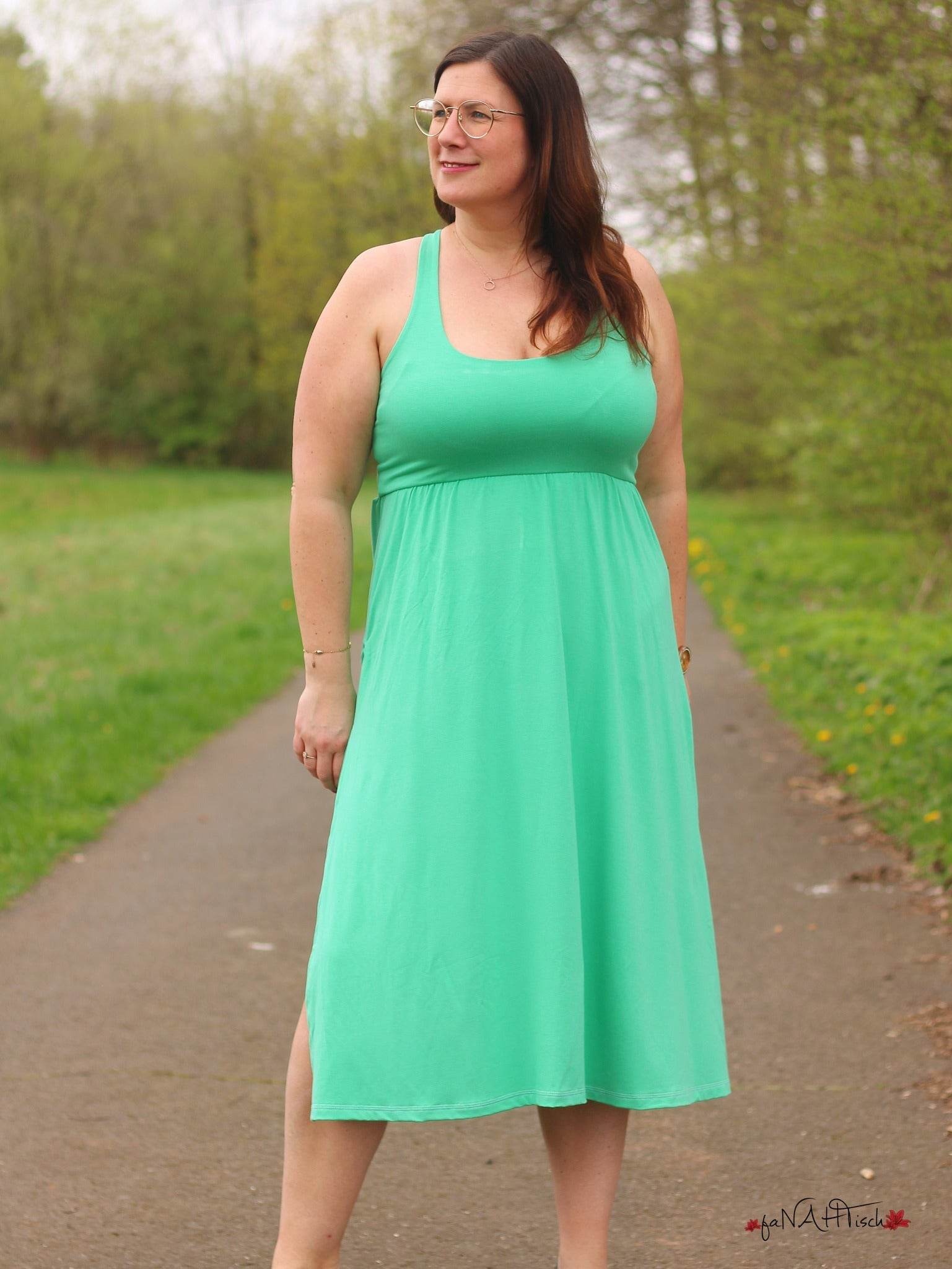 Schnittmuster Kleid ANZING Gr. 32-50 : - Sewando