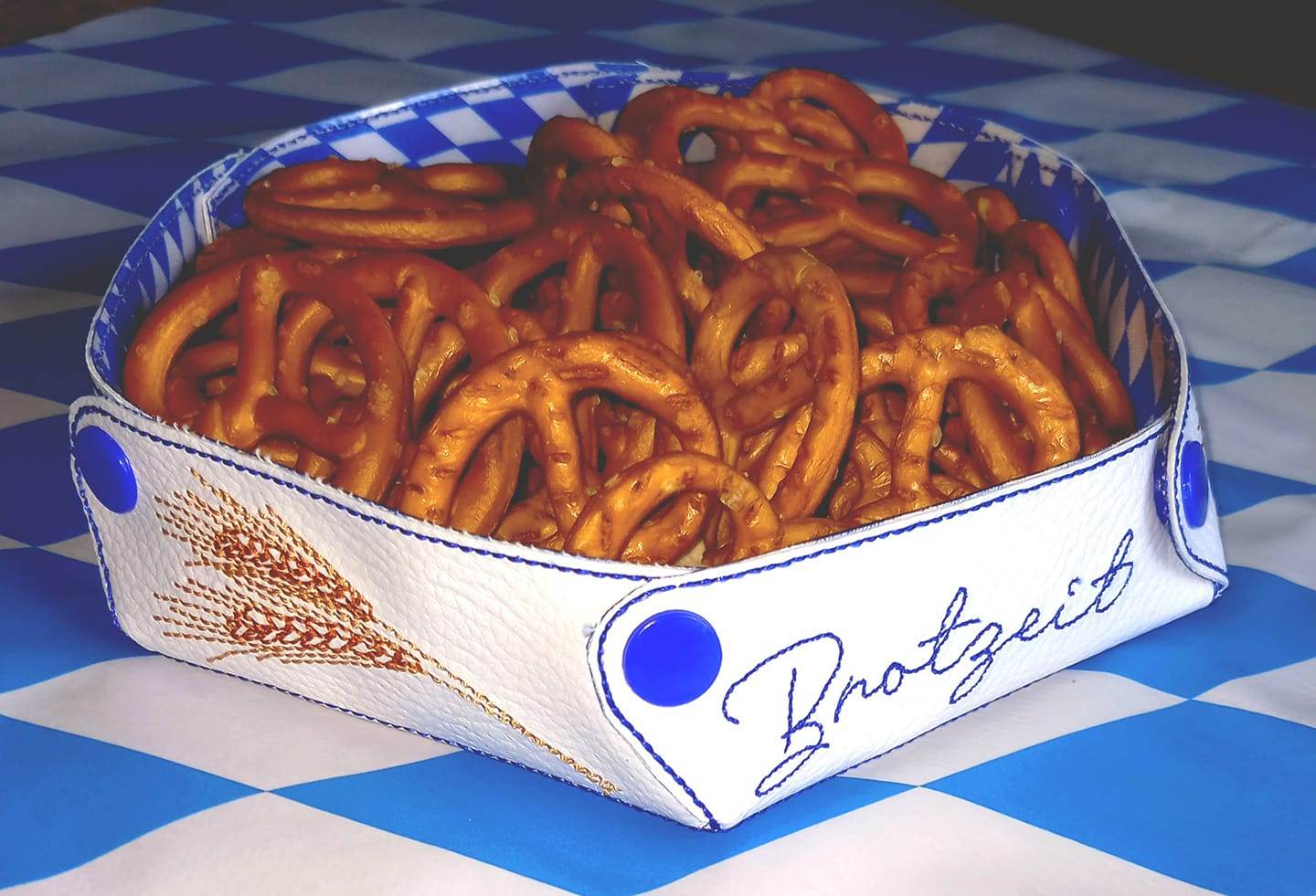 Stickdatei Brotkorb in 4 Größen - Sewando