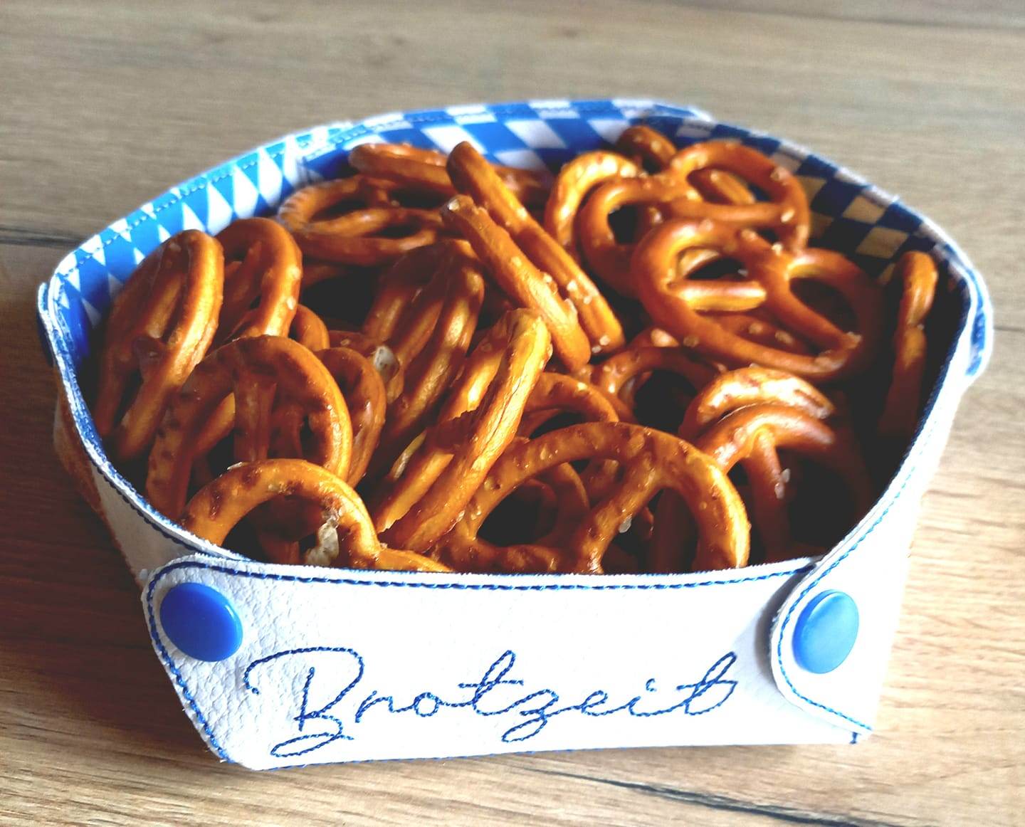Stickdatei Brotkorb in 4 Größen - Sewando