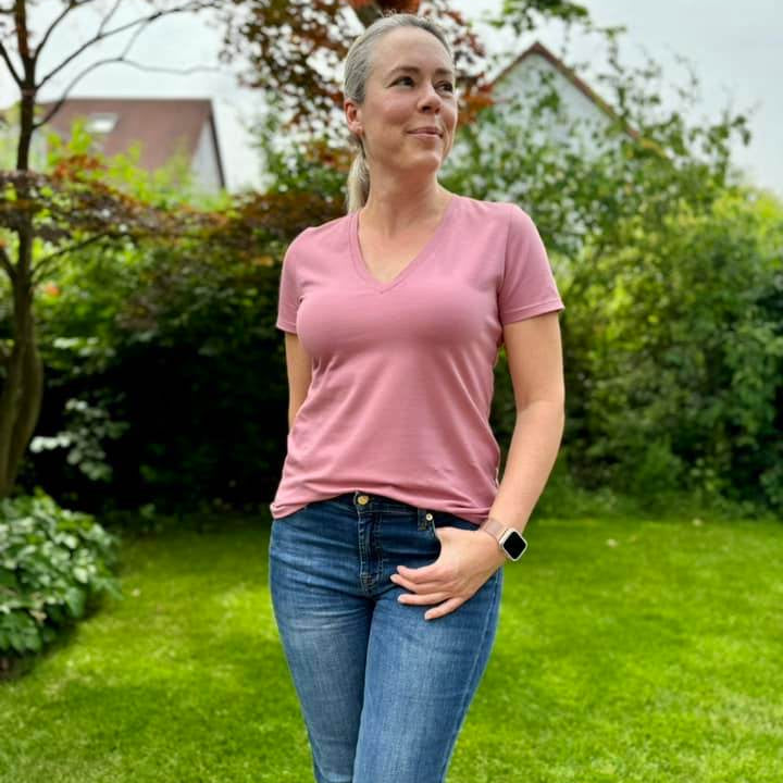 Schnittmuster BASIC Shirt Nr. 2 V-Ausschnitt Gr. 32-56 + gratis Plotterdatei : - Sewando