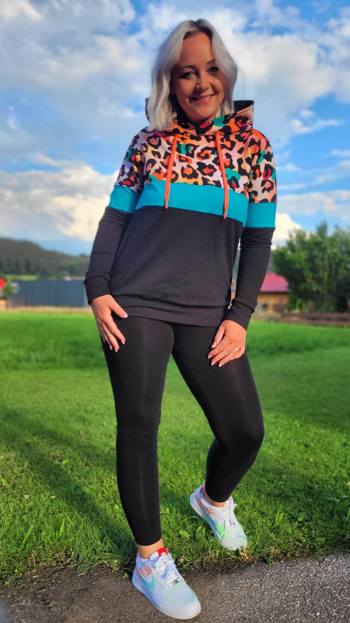 Schnittmuster Colorblocking Hoodie ENINGEN Gr. 34-56 : - Sewando