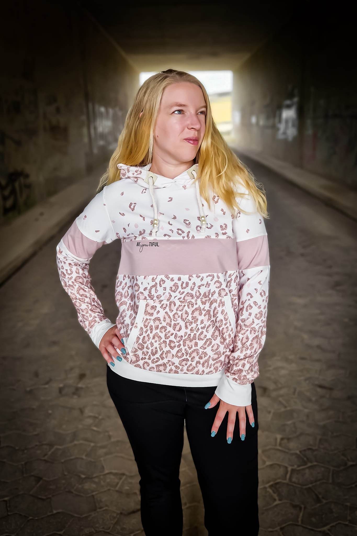 Schnittmuster Colorblocking Hoodie ENINGEN Gr. 34-56 : - Sewando
