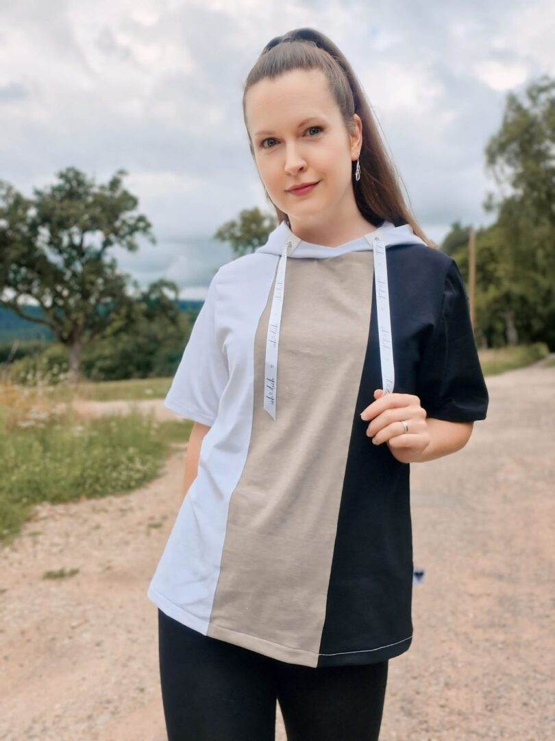SORGLOS-SYSTEM Basicline Hoodie 135-170cm KG Kapuzenshirt Beamer-Ebook & DIN A0 BESONDERES PASSFORMSYSTEM - Sewando