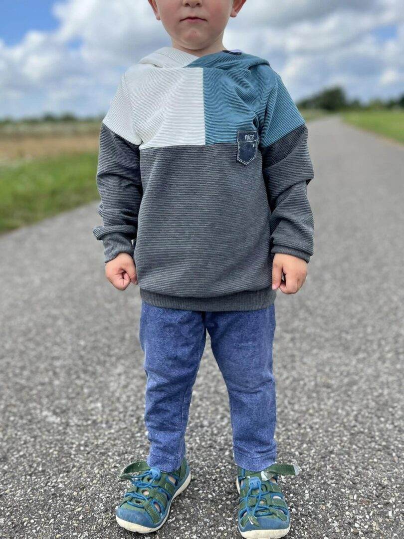SORGLOS-SYSTEM Basicline Hoodie 135-170cm KG Kapuzenshirt Beamer-Ebook & DIN A0 BESONDERES PASSFORMSYSTEM - Sewando