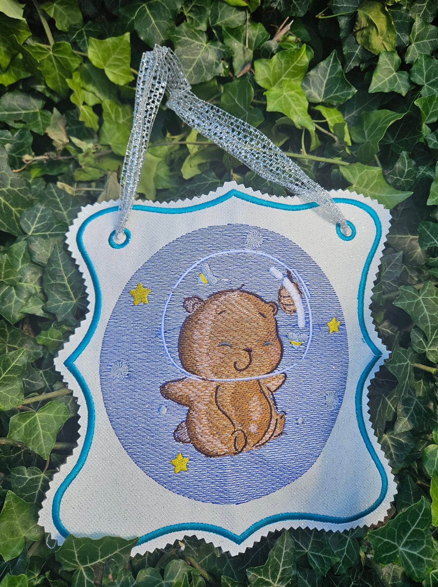 Stickdatei Weltraum-Hamster – niedliches Astronauten-Motiv für Kinderprojekte - Sewando