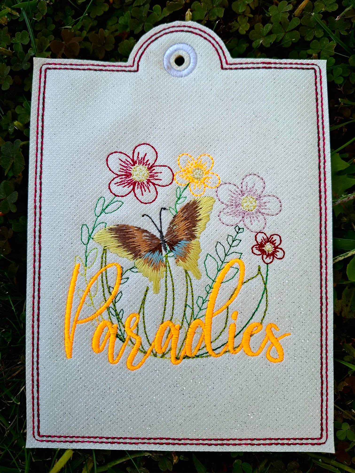 Stickdatei - Paradiesgarten (mit Federstich-Schmetterling) - Sewando