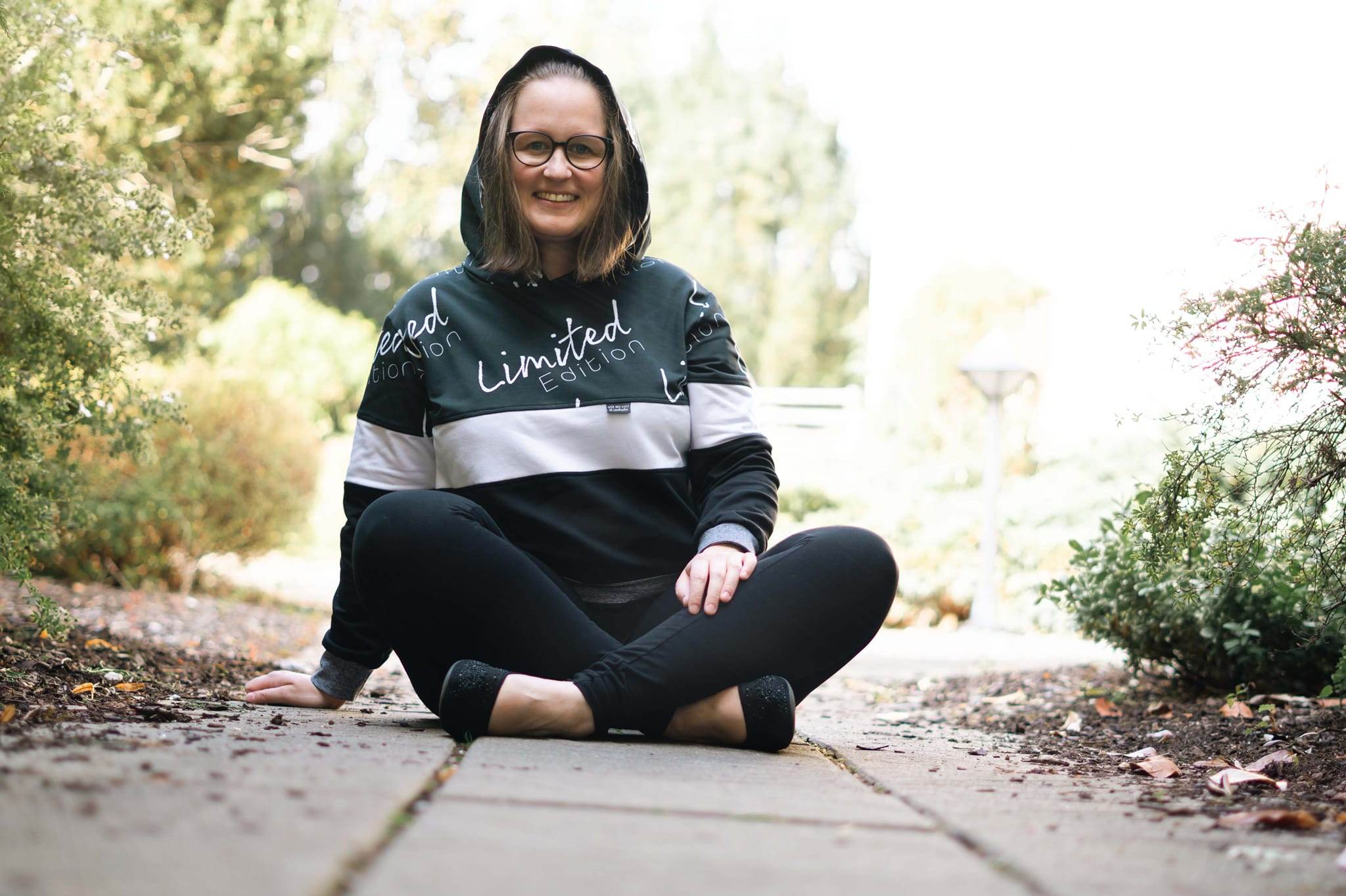 Schnittmuster Colorblocking Hoodie ENINGEN Gr. 34-56 : - Sewando