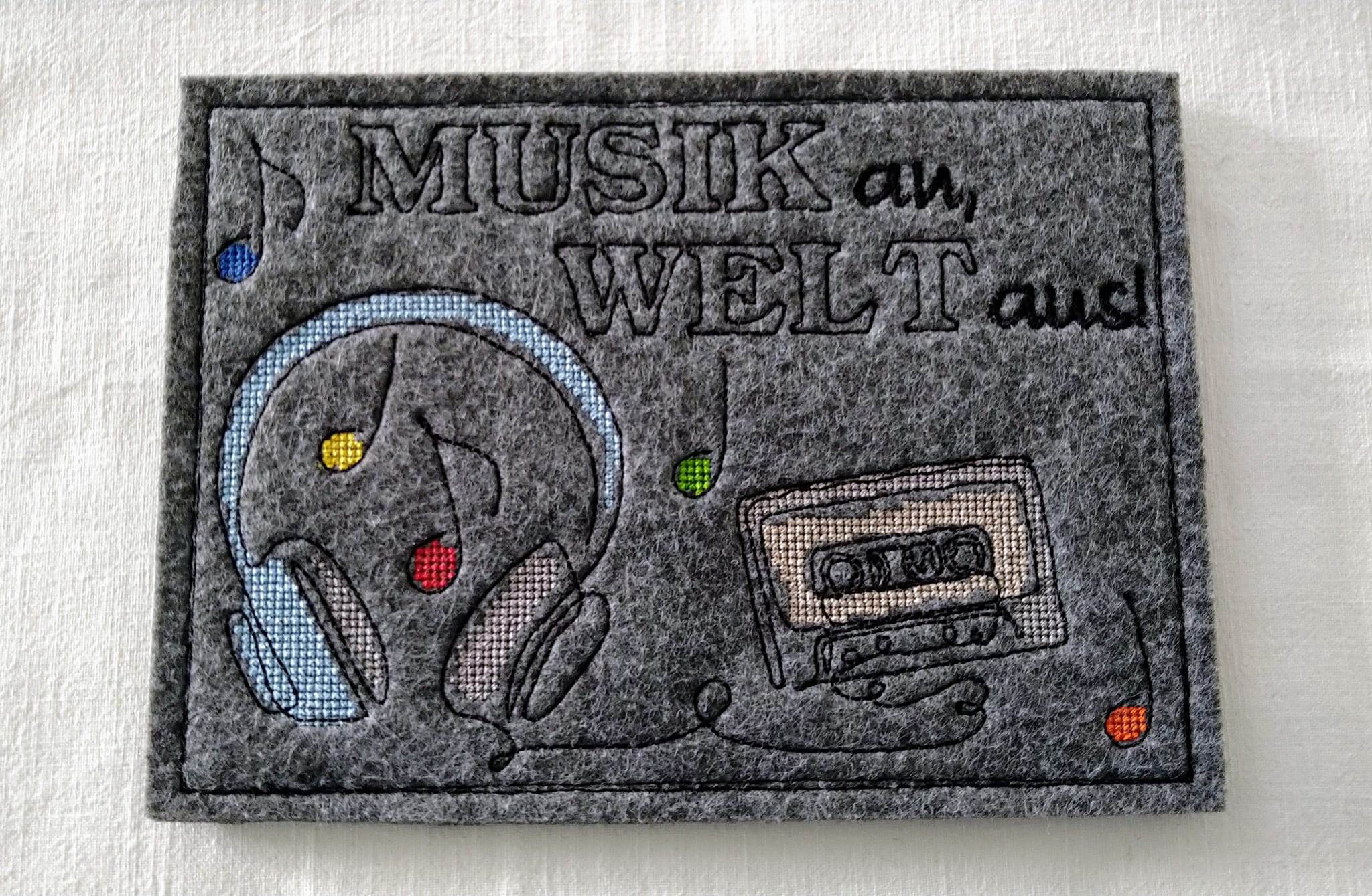 Stickdatei - MUSIK an, WELT aus (2 Versionen) - Sewando