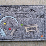 Stickdatei - MUSIK an, WELT aus (2 Versionen) - Sewando