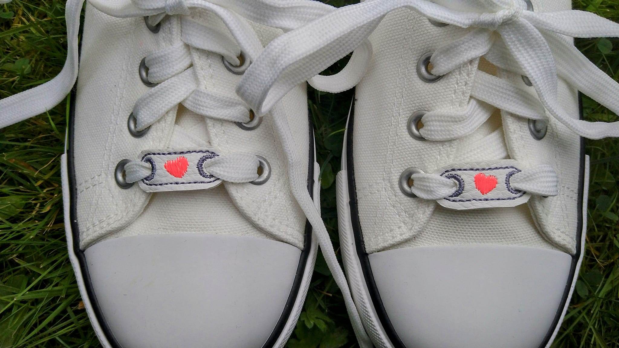 Stickdatei Lace Tags für Schnürschuhe - Sewando