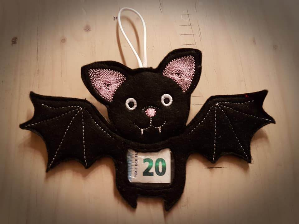 Stickdatei - Fledermaus zum Füllen in 2 Größen - Sewando