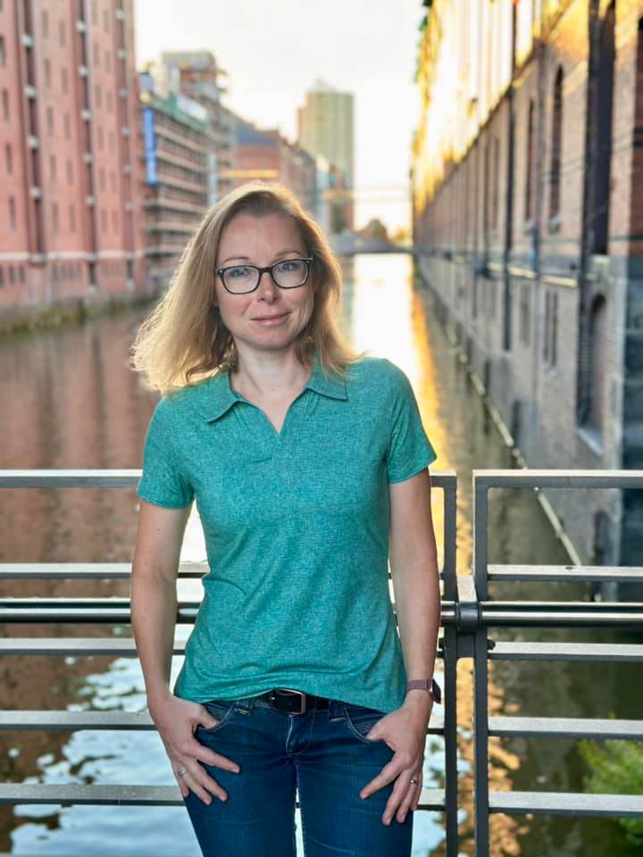 Schnittmuster Blusenshirt WEIDACH 2 - Maschenware Gr. 34-54 + Videoanleitung : - Sewando