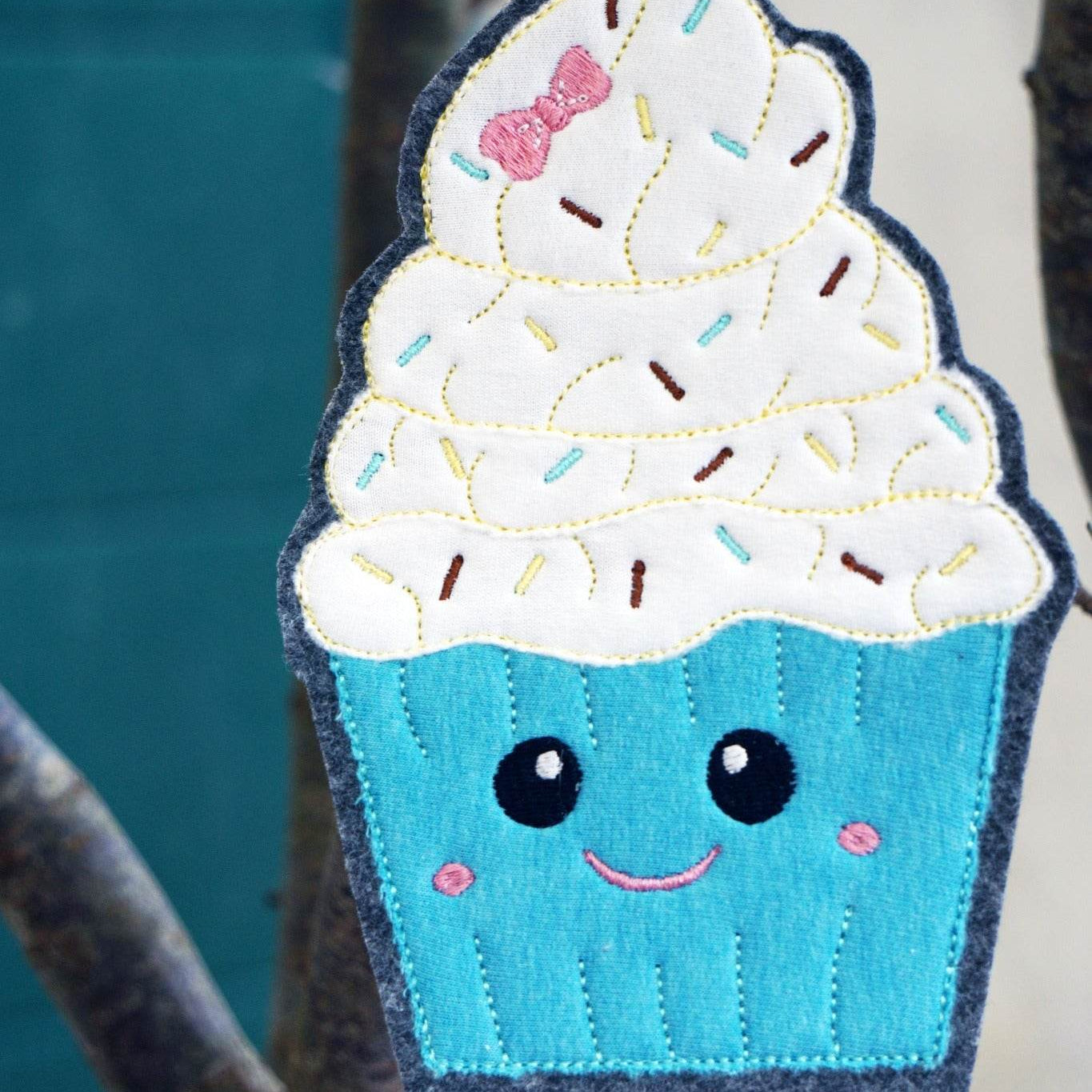 Stickdatei *Happy Cupcake* Doodle 13x18 16x26 20x20 - Sewando