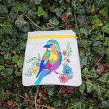 Vogel Stickdatei – bunter Frühlingsbote mit Blütenzauber für deine Stickmaschine - Sewando