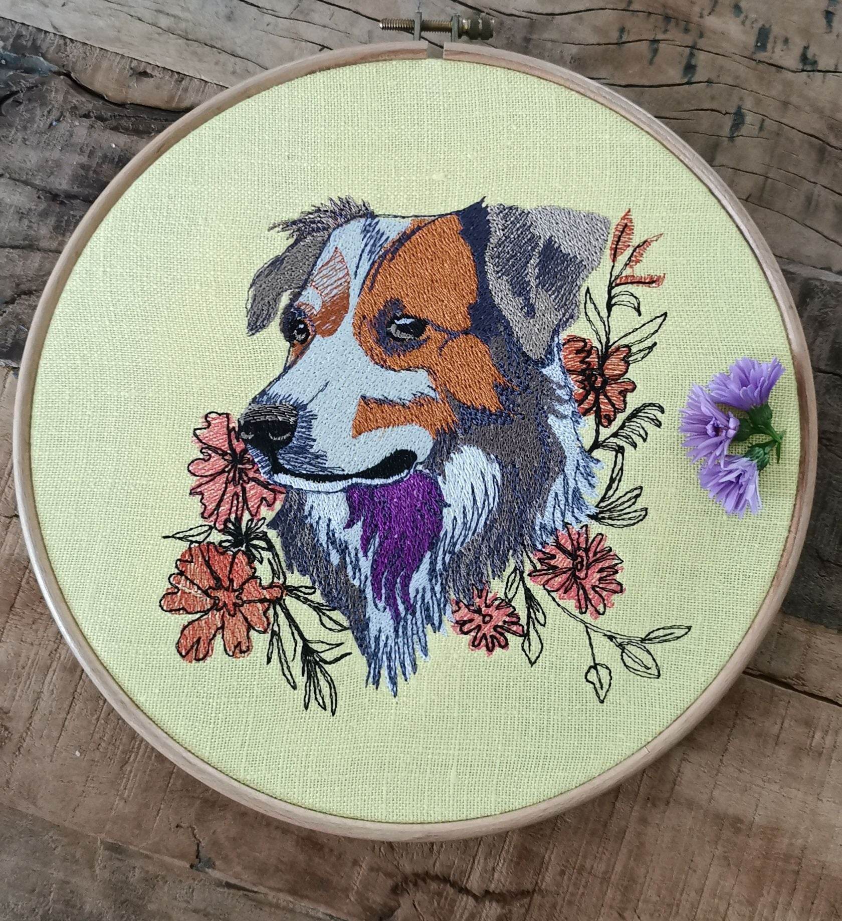 Hund Stickdatei – treuer Blick und Blumenzauber für deine Stickmaschine - Sewando