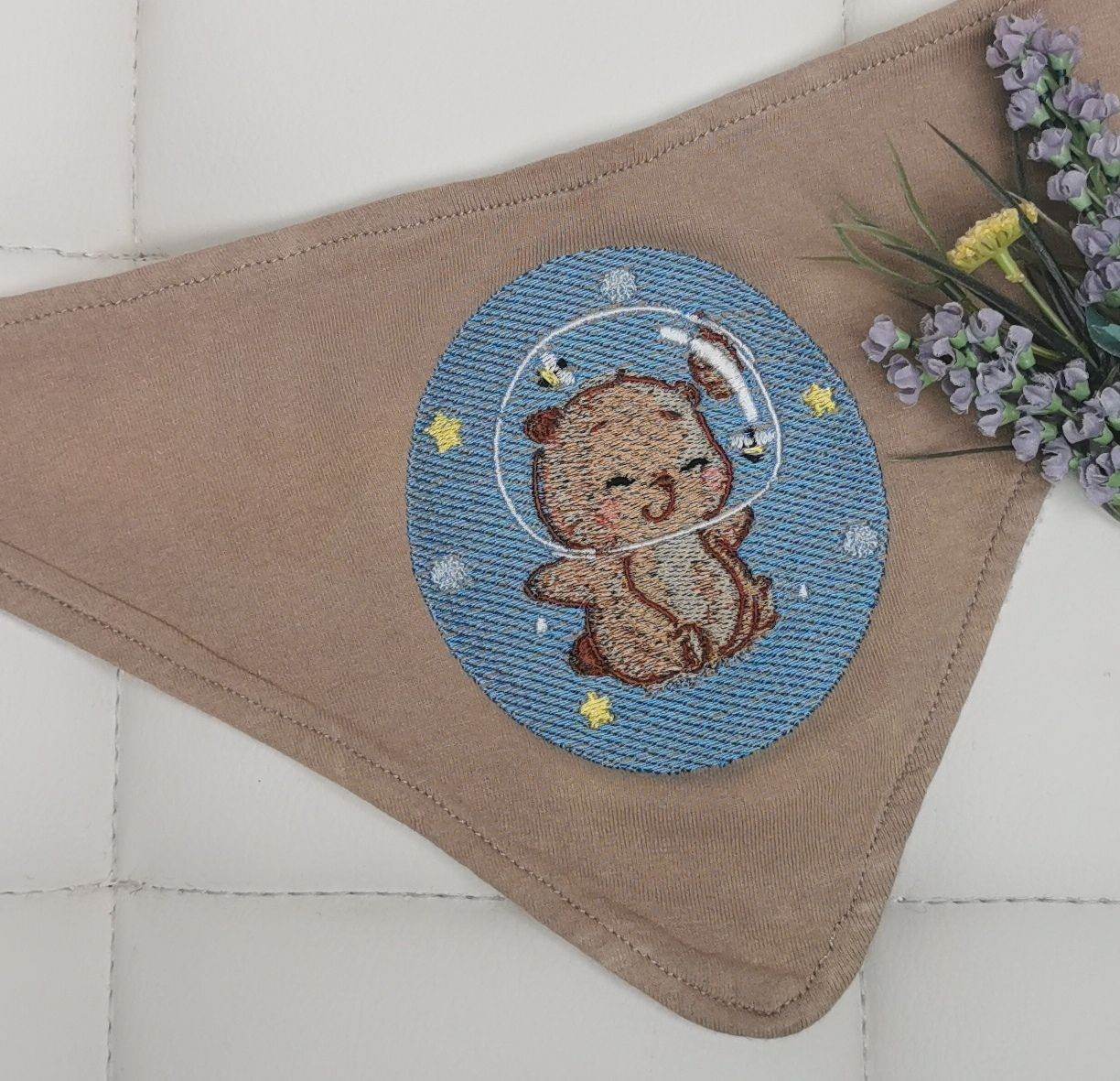 Stickdatei Weltraum-Hamster – niedliches Astronauten-Motiv für Kinderprojekte - Sewando