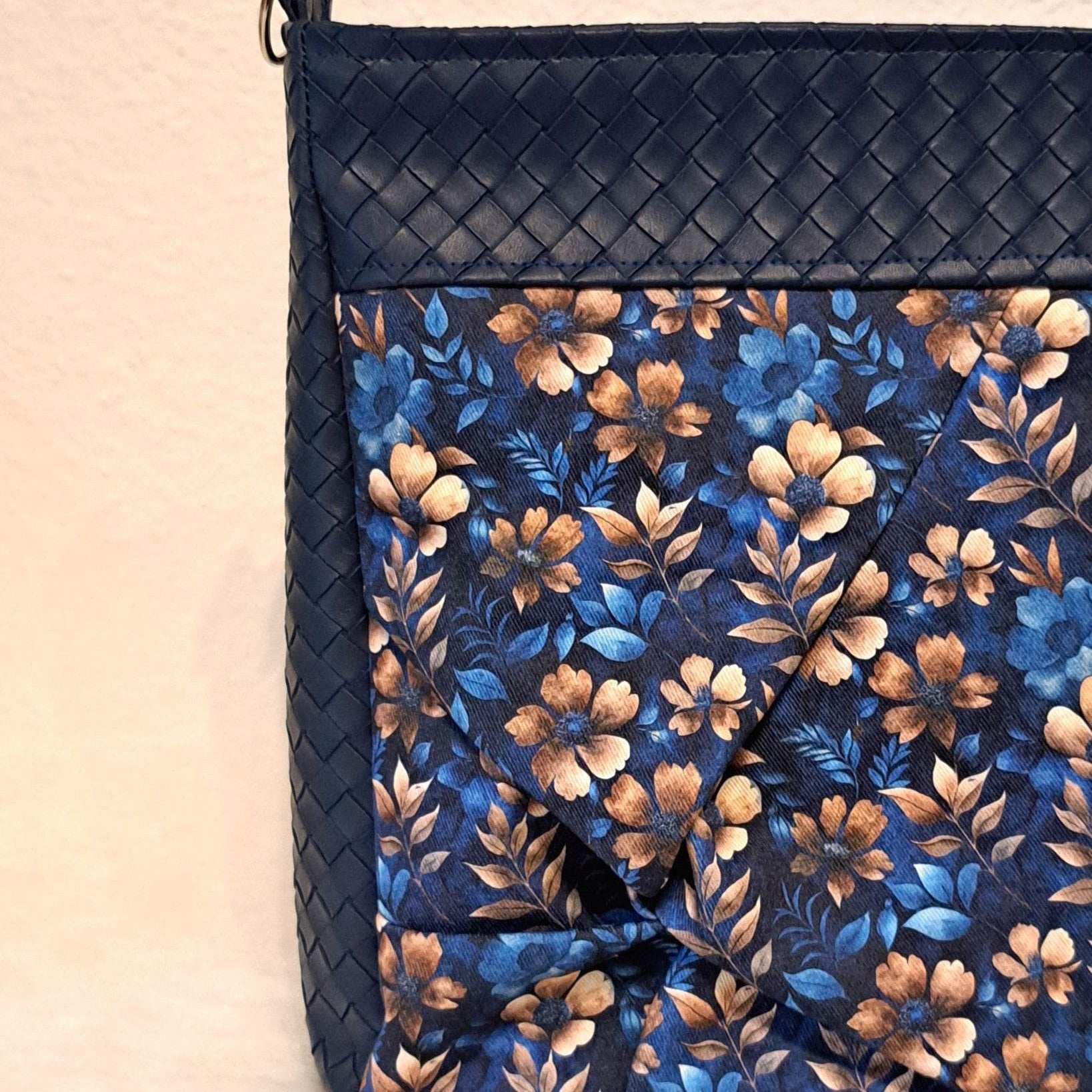 Schnittmuster Handtasche Swirley mit Knotenoptik - Sewando