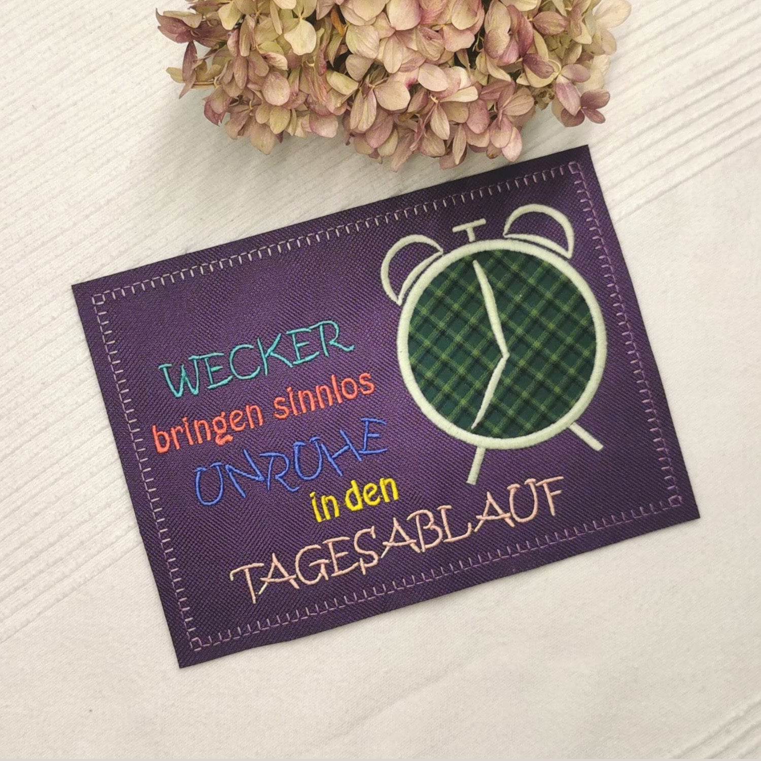 4x Stickdatei Wecker mit Spruch (deutsch) - Sewando
