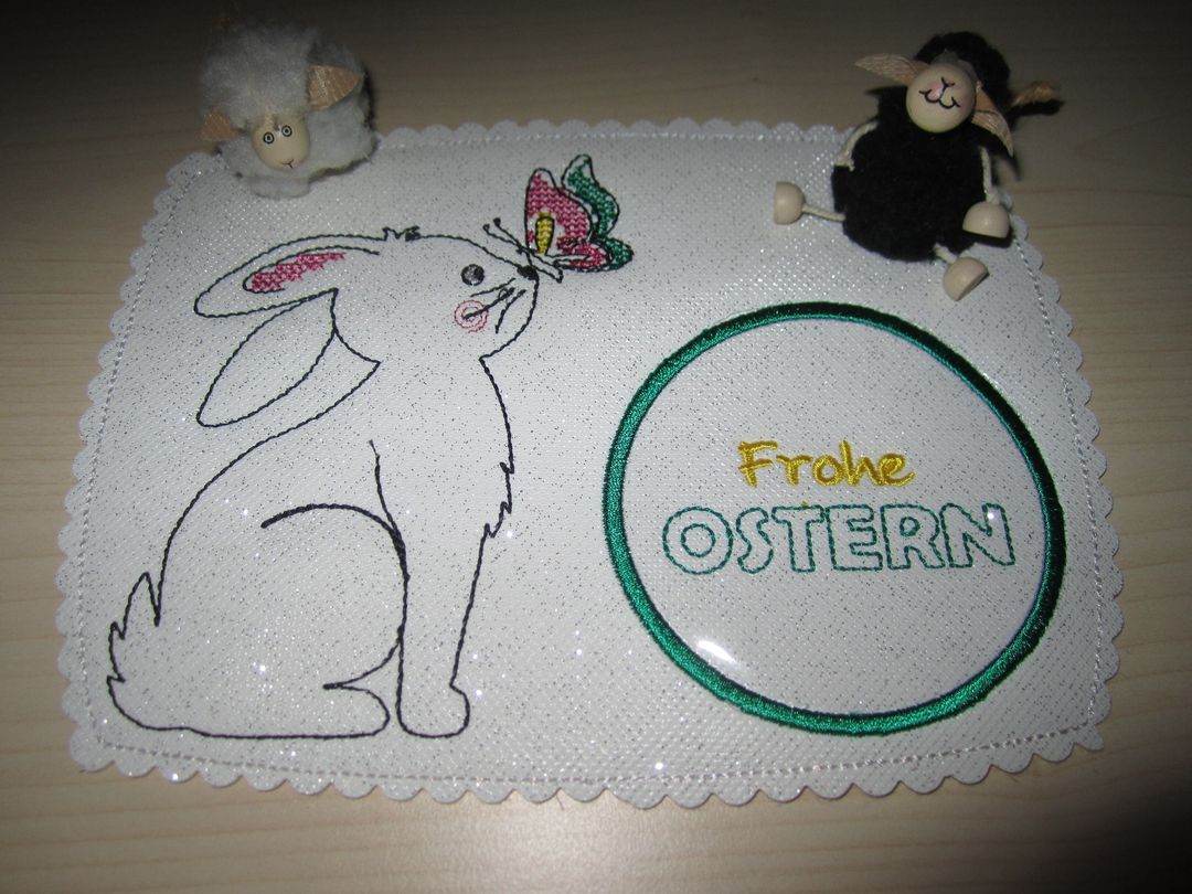Stickdatei Mugrug Hase mit Schmetterling - Sewando