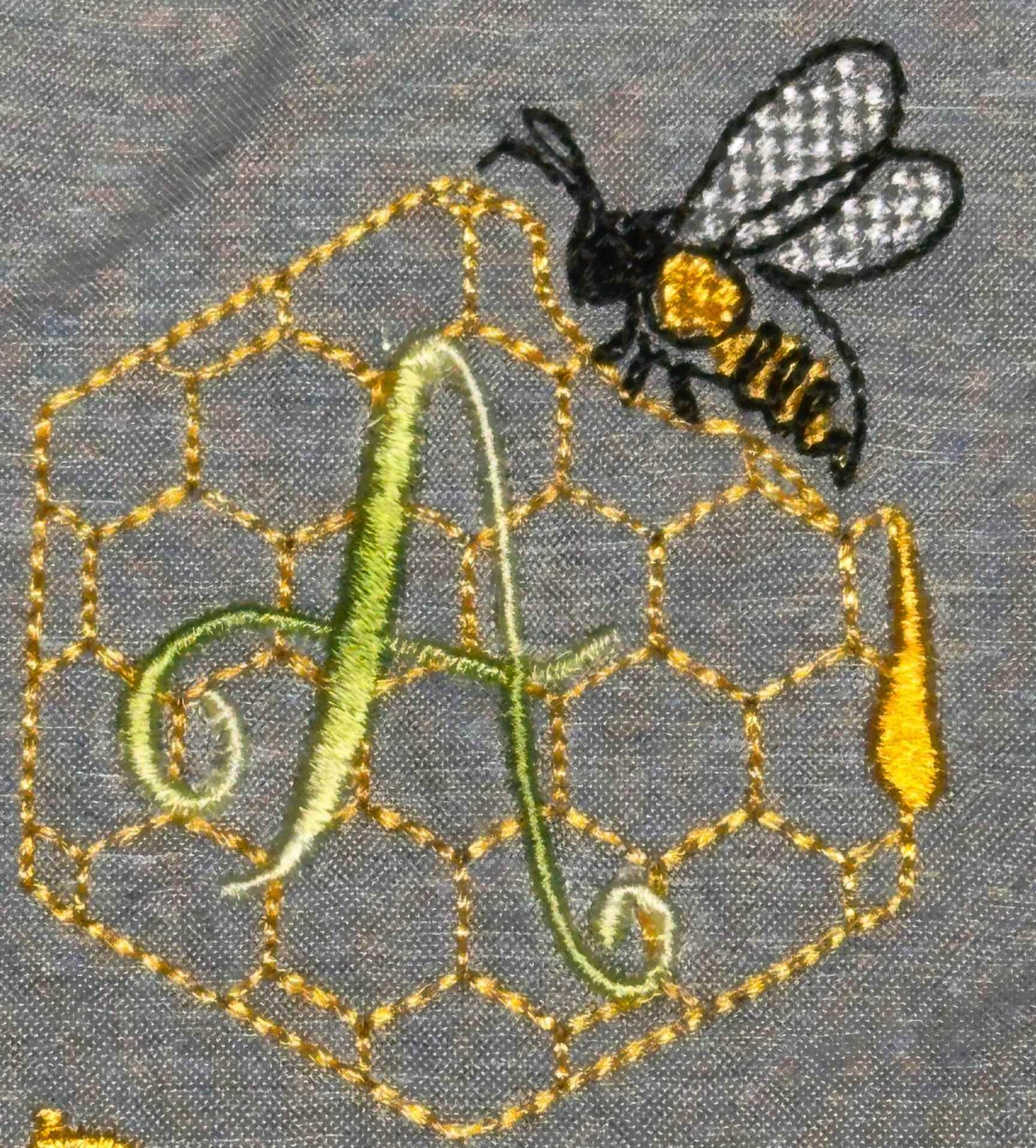 Stickdatei - Bienen-Monogramme A-Z - Sewando