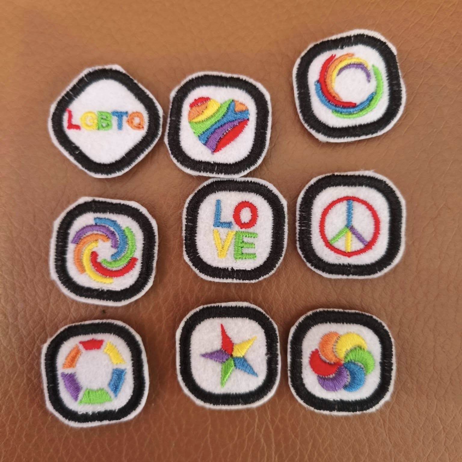 Stickdatei - Mini-Buttons (18 Motive) - Sewando