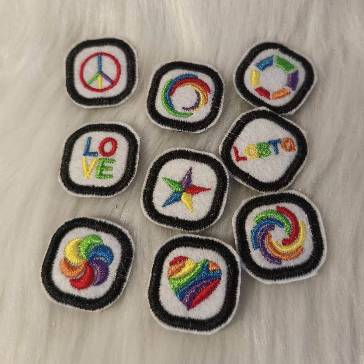 Stickdatei - Mini-Buttons (18 Motive) - Sewando