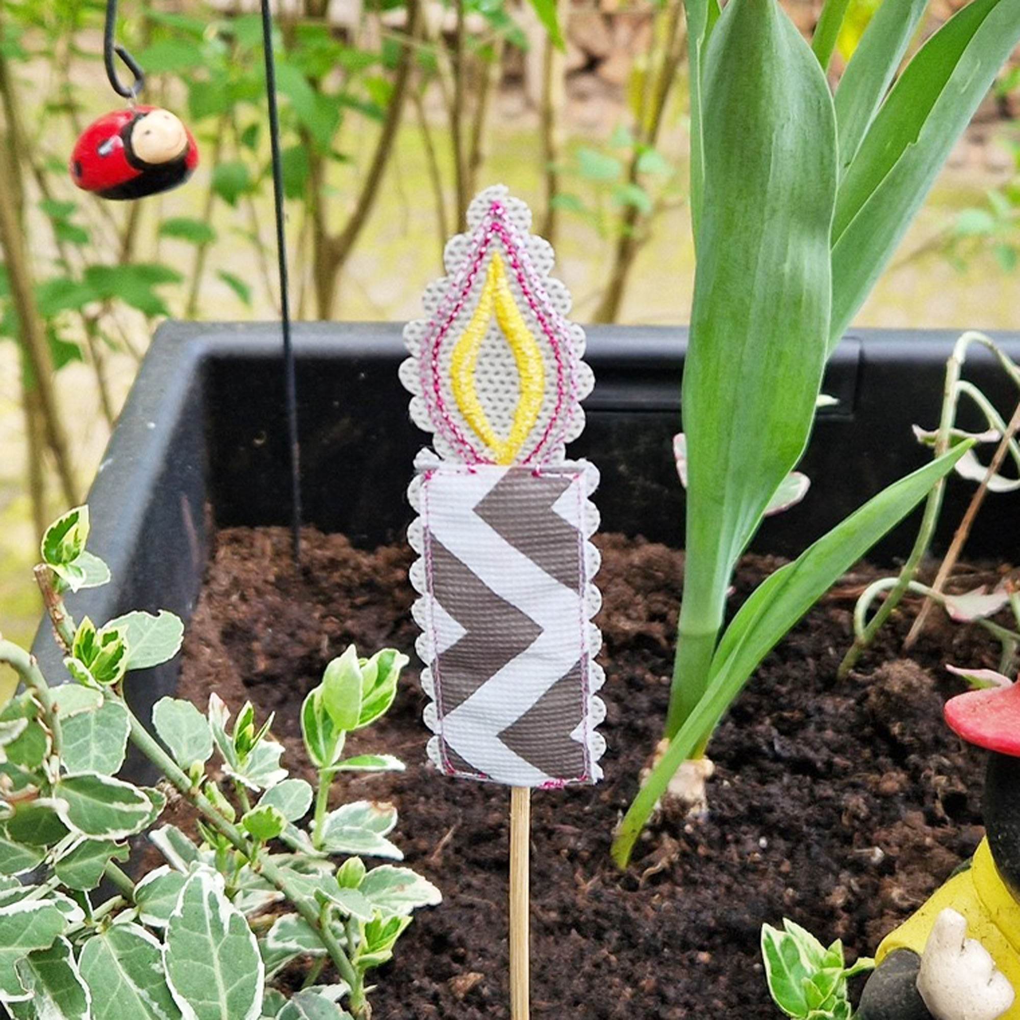 Stickdatei Kerze Blumenpieker Zahlen von 0 bis 9 - Sewando