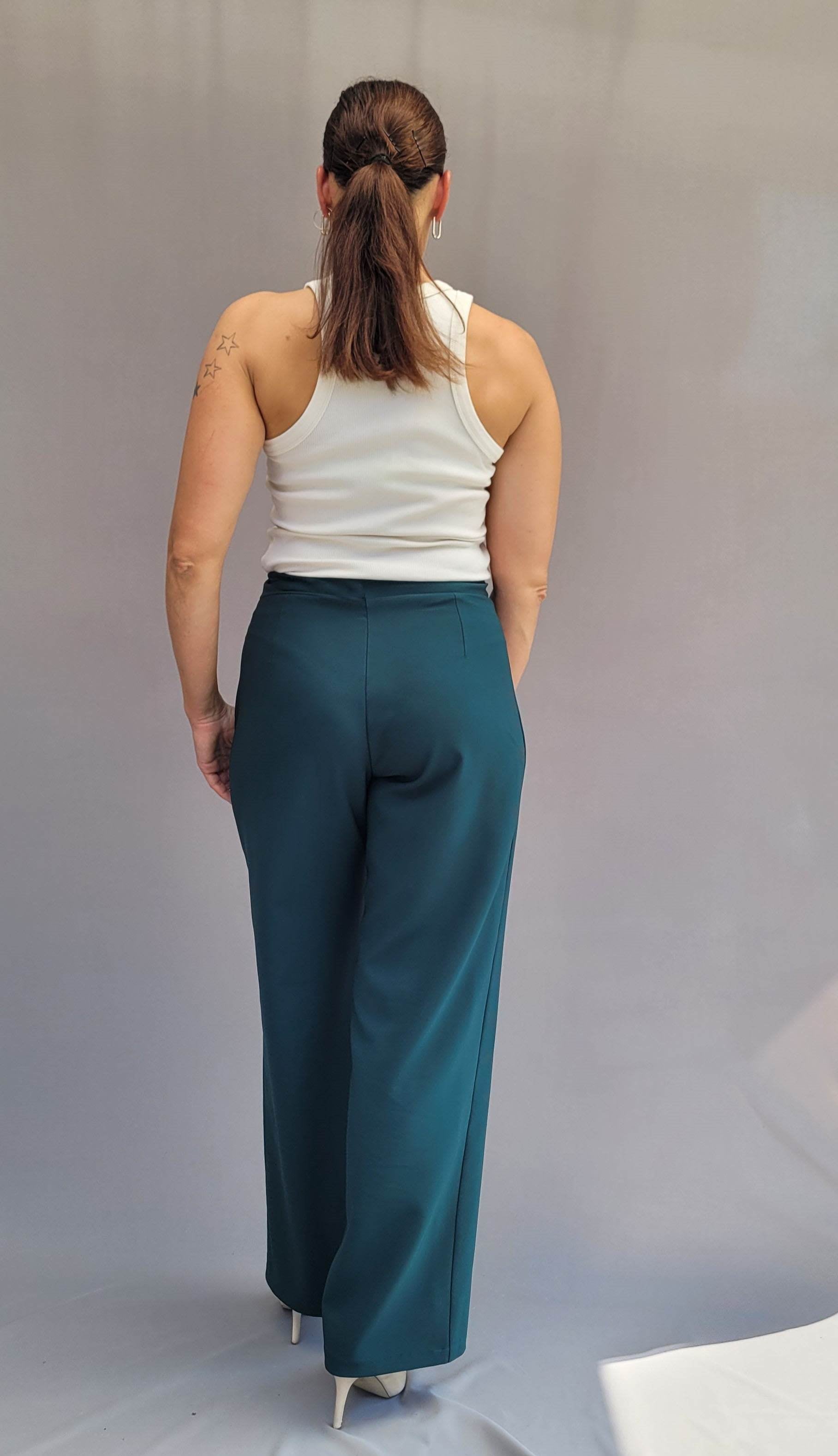 Schnittmuster mit Ebenen, elegante Hose, Bügelfalten, Paspeltaschen, Gr. 34 -50 - Sewando